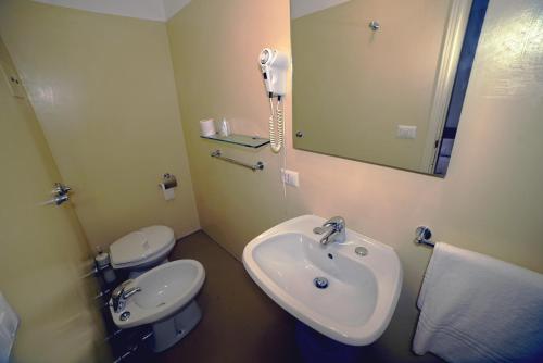 Bilik mandi di Hotel Canada