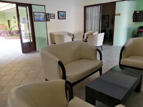 Χώρος καθιστικού στο Oya Family Suites