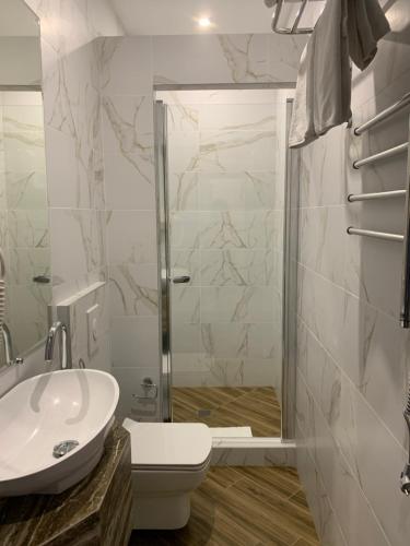 Un baño de Horizon Hotel