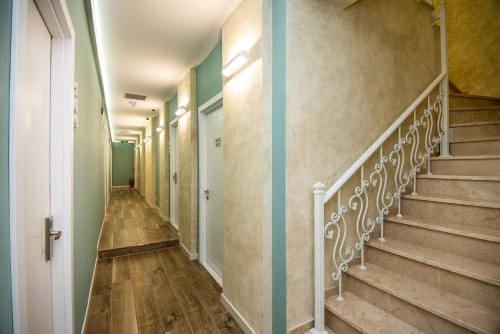 Imagen de la galería de Margi Boutique Hotel by DNT Group, en Tiflis