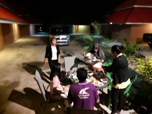 Tetamu yang menginap di Wapipathum Earthen House