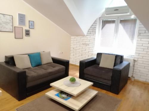 Zona de estar de Fortress Apartments