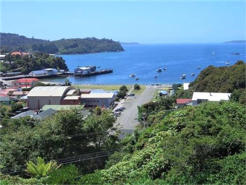 Gallery image of Stewart Island Backpackers in Half-moon Bay