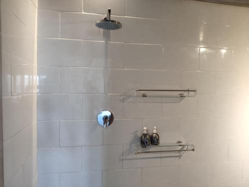 Ένα μπάνιο στο Villas Gede 888 Private Pool