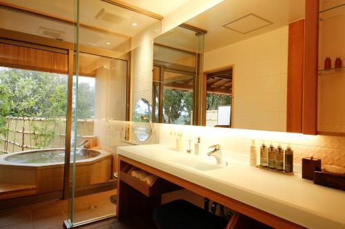 Ένα μπάνιο στο Teisho Basaratei