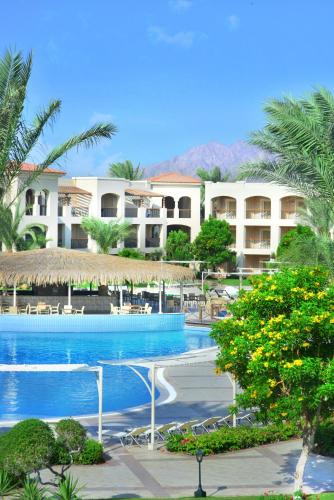 Πισίνα στο ή κοντά στο JAZ Mirabel Resort