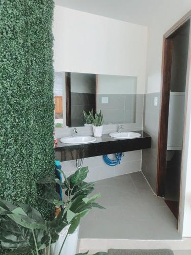 Кухня или мини-кухня в Le Grey Dalat Hotel
