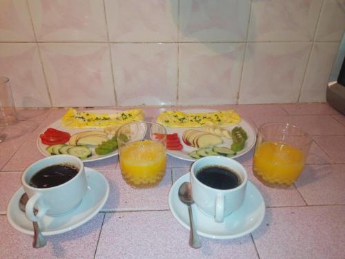 Jídlo v hostelu nebo okolí