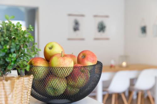 Đồ ăn tại/gần nhà khách