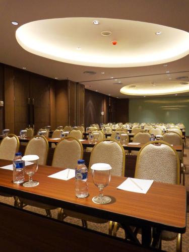 Zona business o sala de conferencias en Soll Marina Hotel Serpong