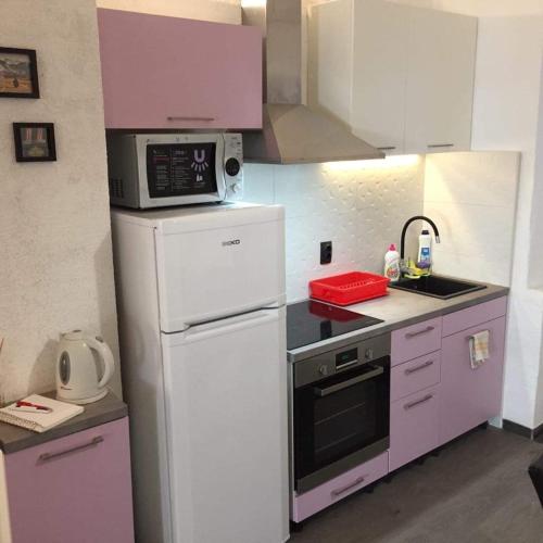 APARTMENT MAX 4 stars