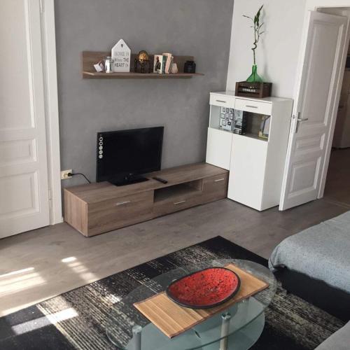 APARTMENT MAX 4 stars