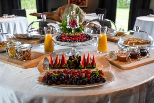 Jídlo v hotelu nebo okolí