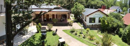 an aerial view of a house with a garden at Posada Ojo de Agua Villa General Belgrano in Villa General Belgrano