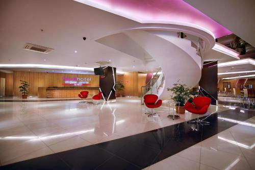 Gallery image of favehotel LTC Glodok in Jakarta