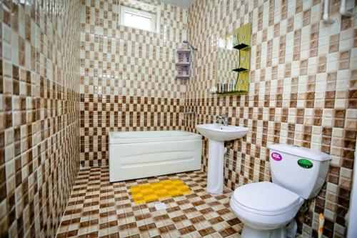 A bathroom at Hotel Matin on Moskovskay