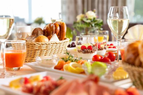 Jídlo v hotelu nebo okolí