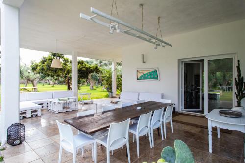 Κήπος έξω από το Luxury Villa Moruse