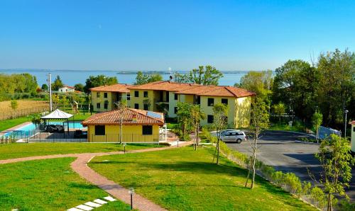 Πισίνα στο ή κοντά στο Residence Karina