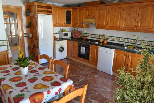 Kitchen o kitchenette sa Casa Rural La Petita