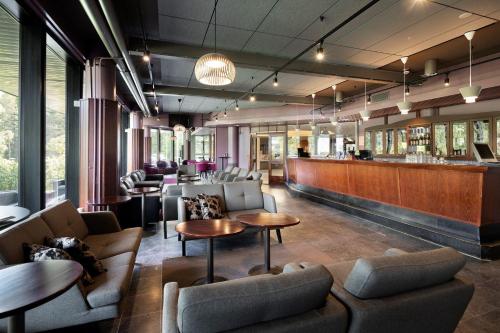 Lounge oder Bar in der Unterkunft Majvik Congress Hotel