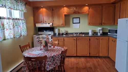 Hillside Cottage 2 – Photos 3