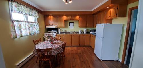 Hillside Cottage 2 – Photos 5