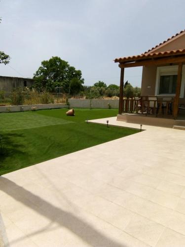 Сад в Villa ARETOUSA - Cretan Hospitality
