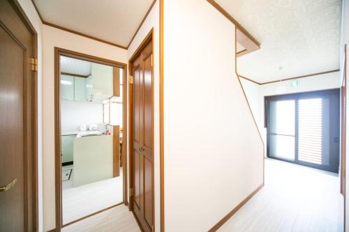 淡路市にあるAwaji Seaside Resort in Iwaya 3000の廊下
