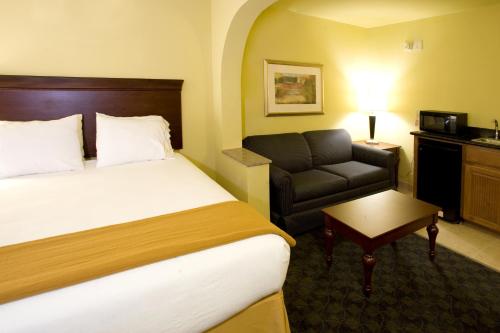 Postel nebo postele na pokoji v ubytování Holiday Inn Express & Suites, Corpus Christi NW, Calallen by IHG