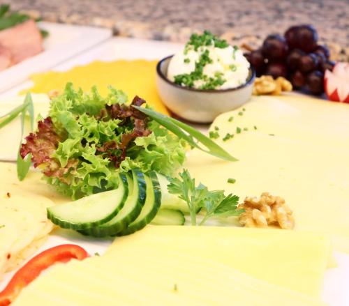 Еда / где поесть недалеко от отеля