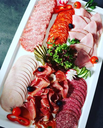 Еда / где поесть недалеко от отеля