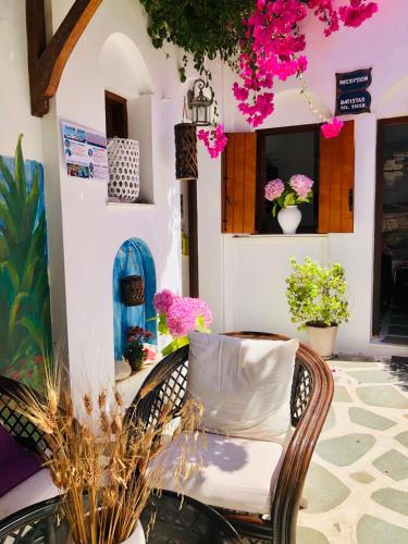Gallery image of Batistas Apartments in Naousa