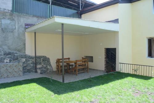 Bangunan di mana terletaknya apartmen