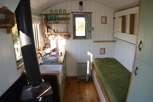 Imagen de la galería de Rose Shepherds Hut, en Badlesmere