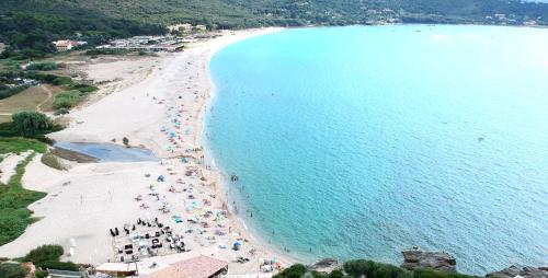 Fotografie z fotogalerie ubytování Maison de vacances avec vue imprenable sur la mer v destinaci Calcatoggio
