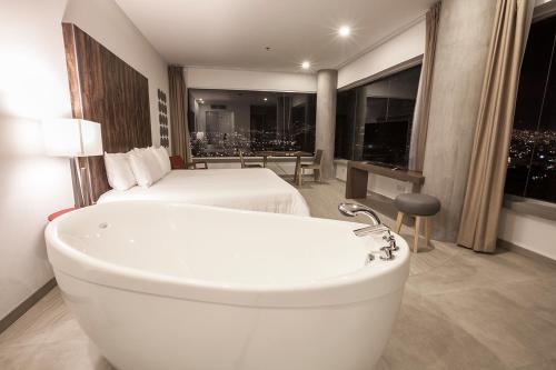 Et badeværelse på Viaggio Medellín Grand Select