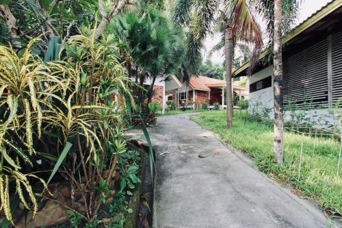 Zahrada ubytování Adang Island Resort