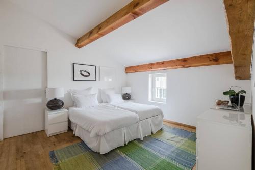 Posteľ alebo postele v izbe v ubytovaní Luxury French Stone Country House
