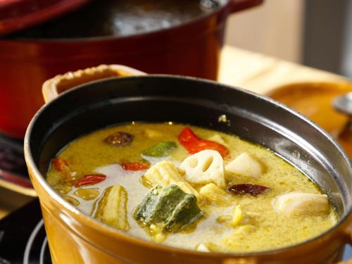 Makanan di atau berdekatan hotel