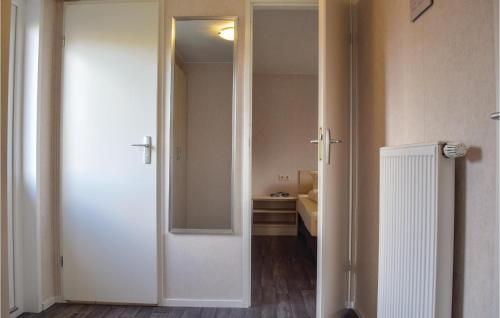 A bathroom at Lovely Home In Riol An Der Mosel With Kitchen