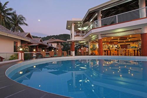 Bazén v ubytování The Nest El Nido Beach Resort nebo v jeho okolí