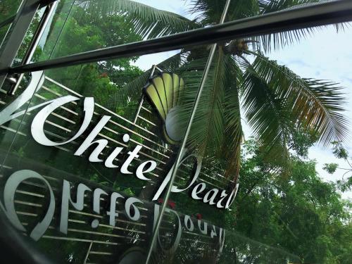 ポンディシェリにあるWhite Pearl Residencyのギャラリーの写真