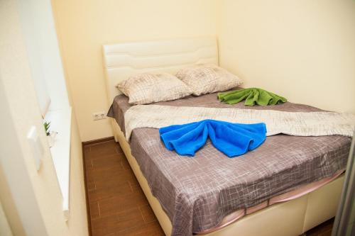 Postel nebo postele na pokoji v ubytování 2 Rooms Luxury Apartment on Divnogorskaya 13 Street