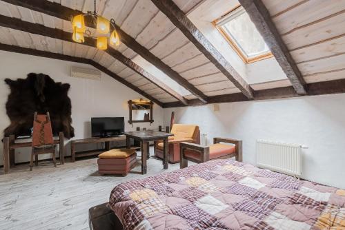 Μια τηλεόραση ή/και κέντρο ψυχαγωγίας στο Hotel Selena Family Resort