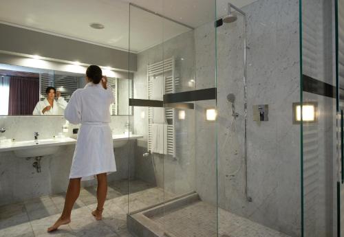 Un baño de Hotel D120