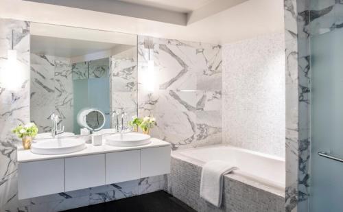 The Dupont Circle Hotel Image