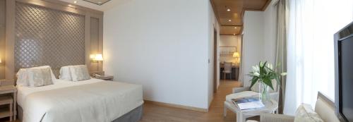Las Arenas Balneario Resort photo 64