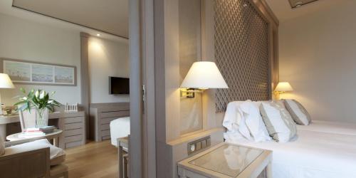 Las Arenas Balneario Resort photo 65