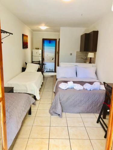 Gallery image of Batistas Apartments in Naousa